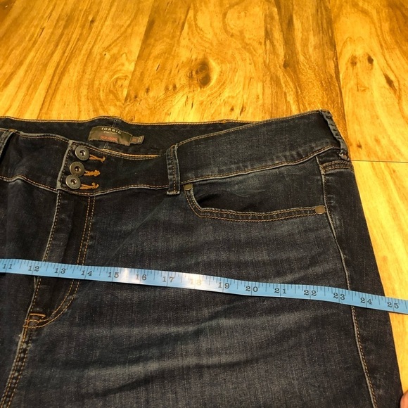 Torrid Denim Stretch Super Soft Crop Jegging Blue Jeans Womens 44x23.5 Size 26 - Picture 9 of 14
